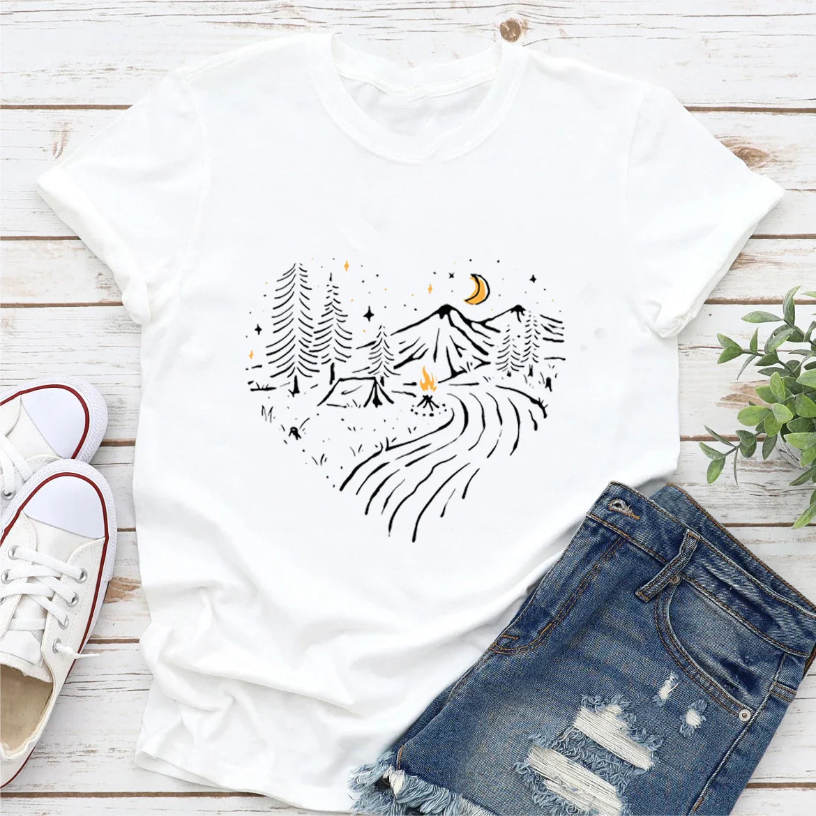 Casual Summer Women's Happy Camper T-Shirt